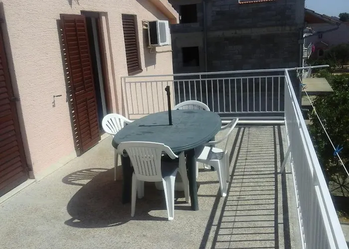 Rogic Биоград-на-Мору